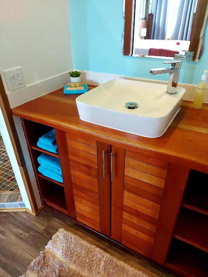 The Sunsetter Bed & Breakfast โบกัสทาวน์ ภายนอก รูปภาพ