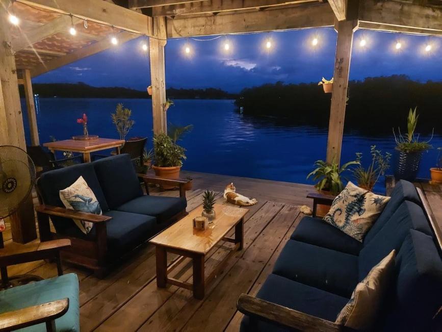 The Sunsetter Bed & Breakfast โบกัสทาวน์ ภายนอก รูปภาพ