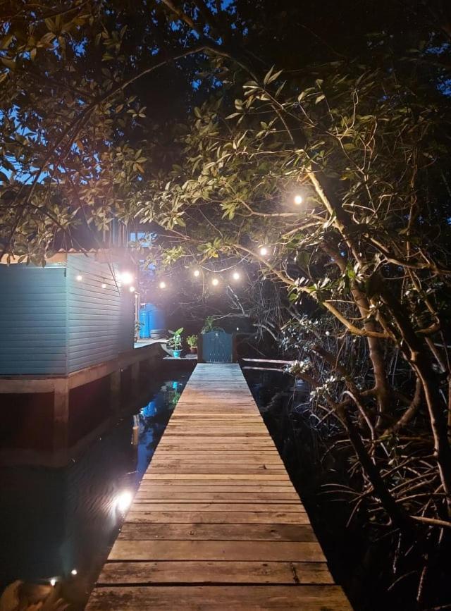 The Sunsetter Bed & Breakfast โบกัสทาวน์ ภายนอก รูปภาพ
