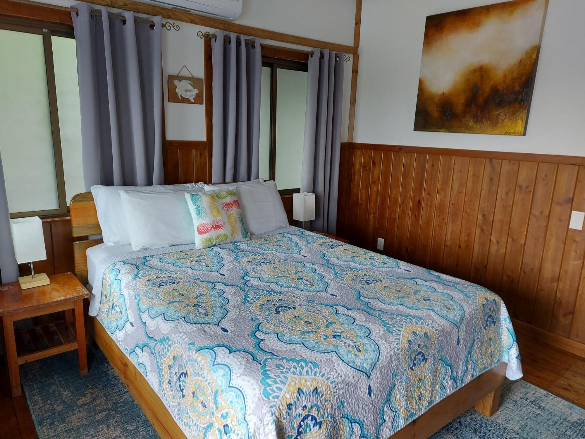 The Sunsetter Bed & Breakfast โบกัสทาวน์ ห้อง รูปภาพ