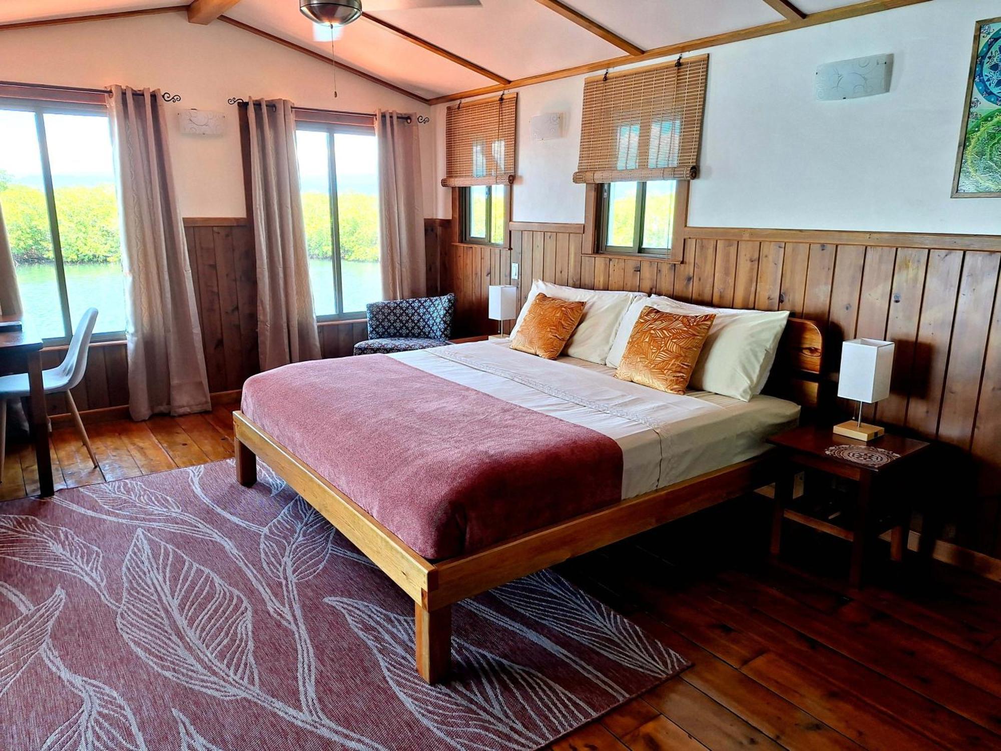 The Sunsetter Bed & Breakfast โบกัสทาวน์ ภายนอก รูปภาพ